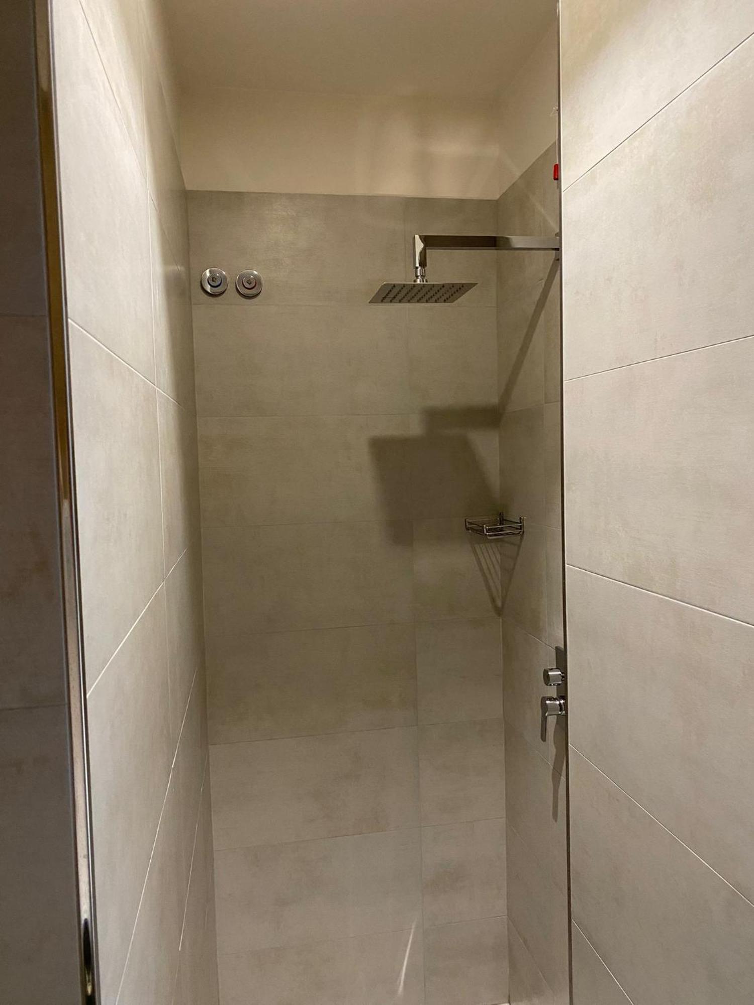 Hotel Vittoria 瓦斯托 外观 照片